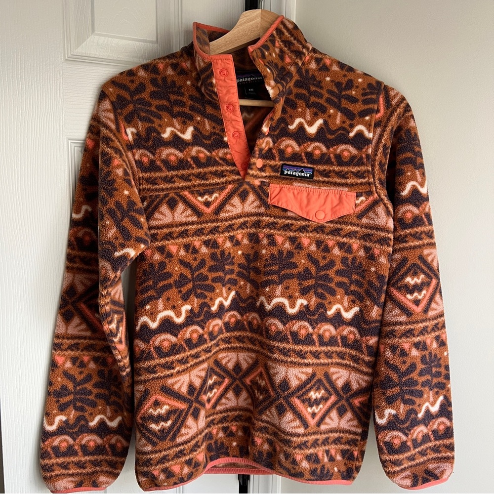 Patagonia Women’s Synchilla Snap-T Fleece Pullover in Mangrove Henna Brown